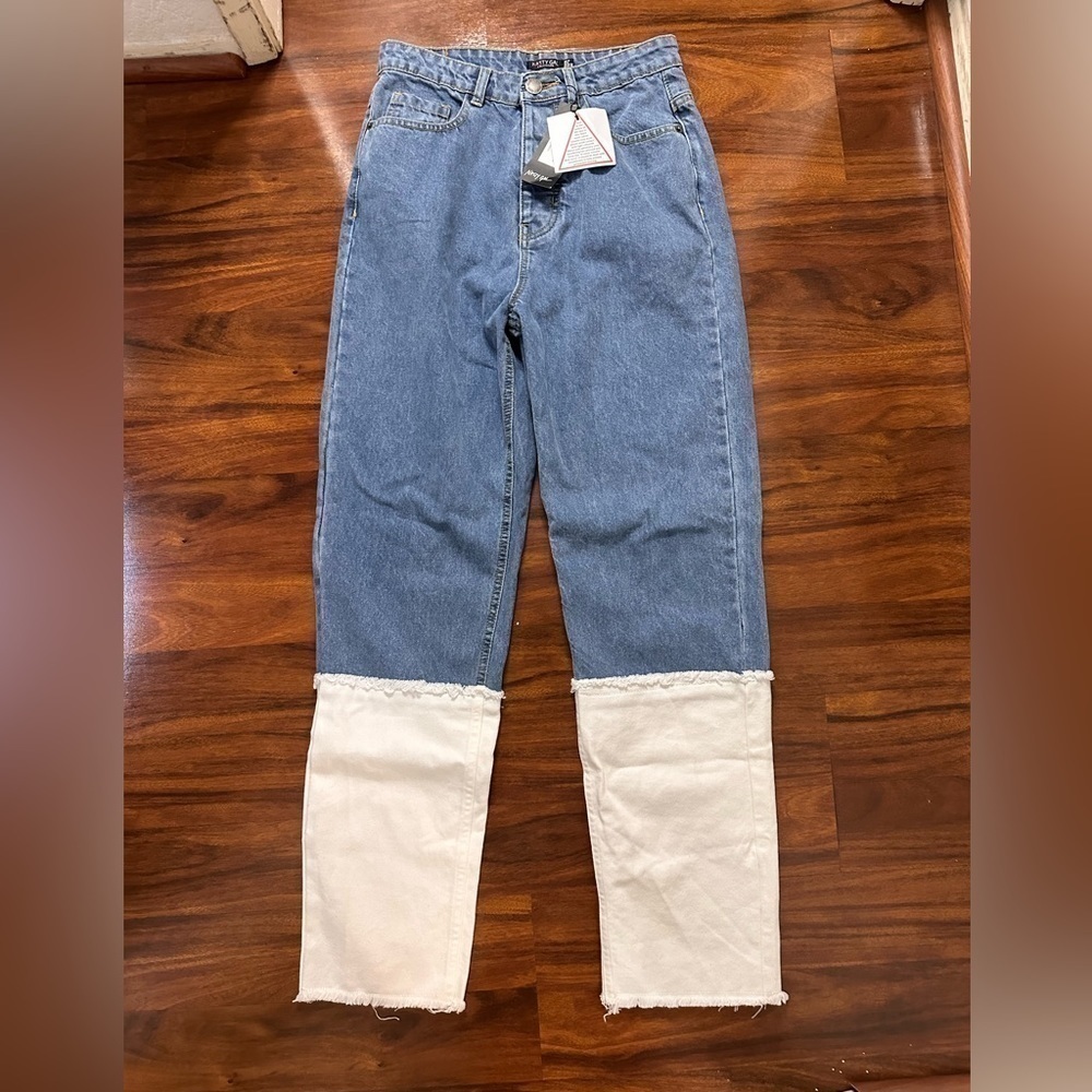 π Nasty Gal Two Tone Color Block Straight Leg Jeans Size 6 NWT - Picture 2 of 4